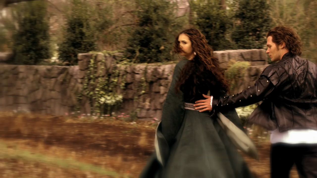 219VampireDiaries1124.jpg