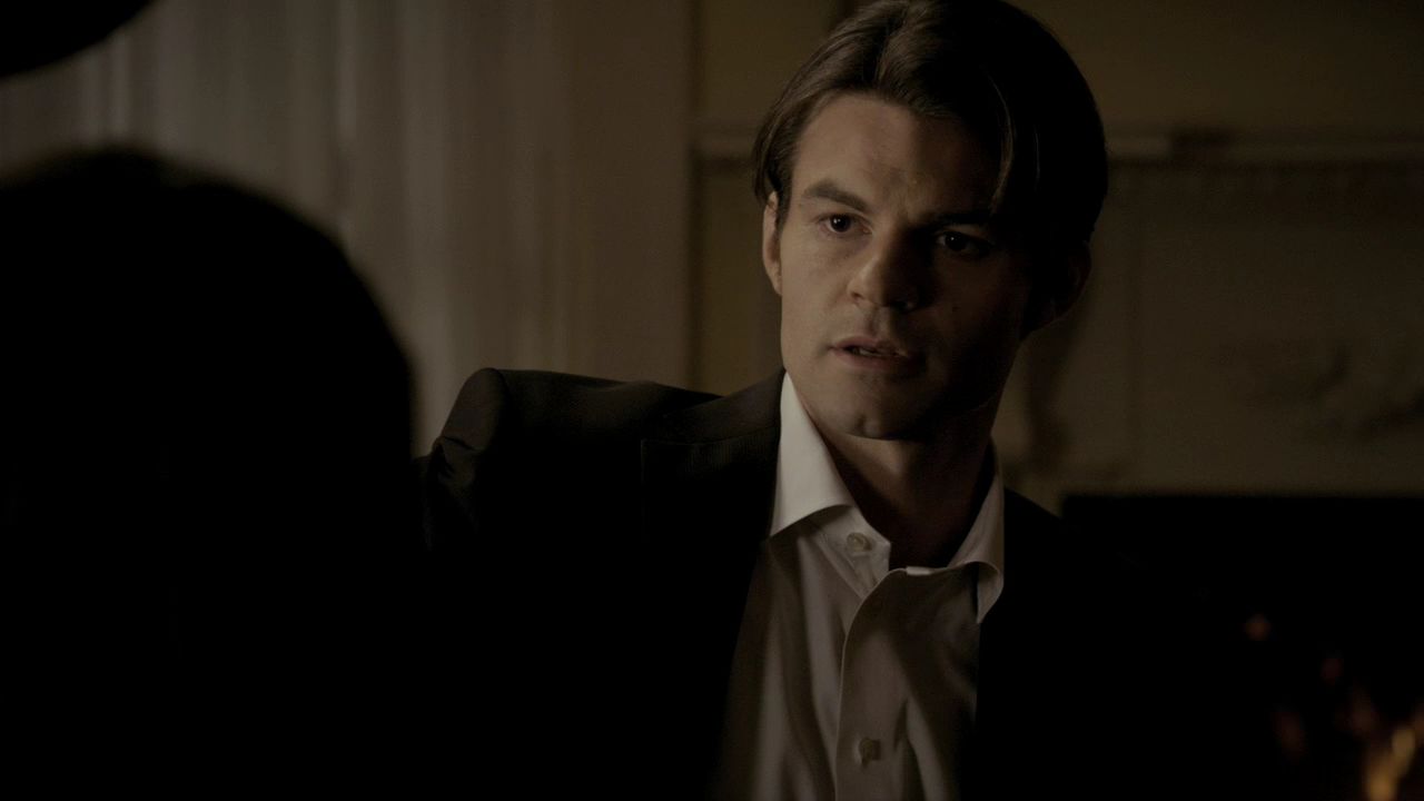 219VampireDiaries1387.jpg