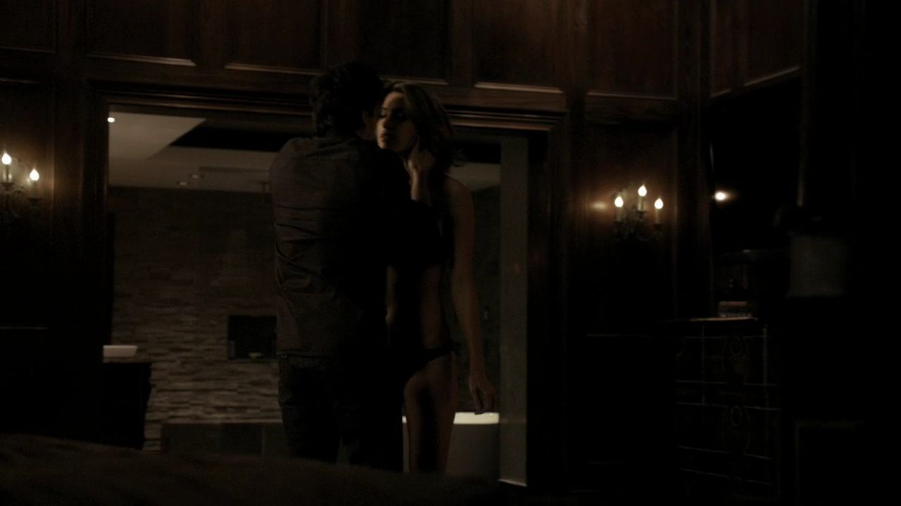 219VampireDiaries1748.jpg