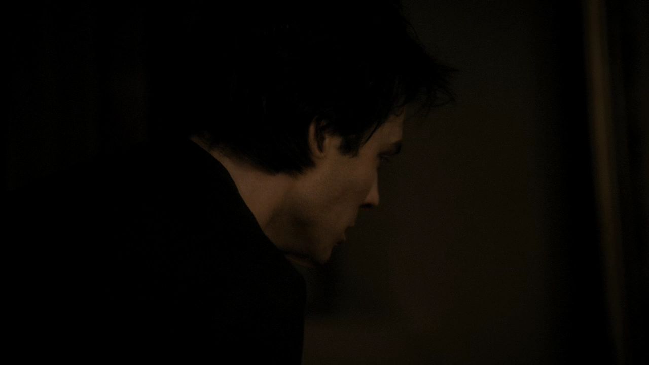 219VampireDiaries1800.jpg