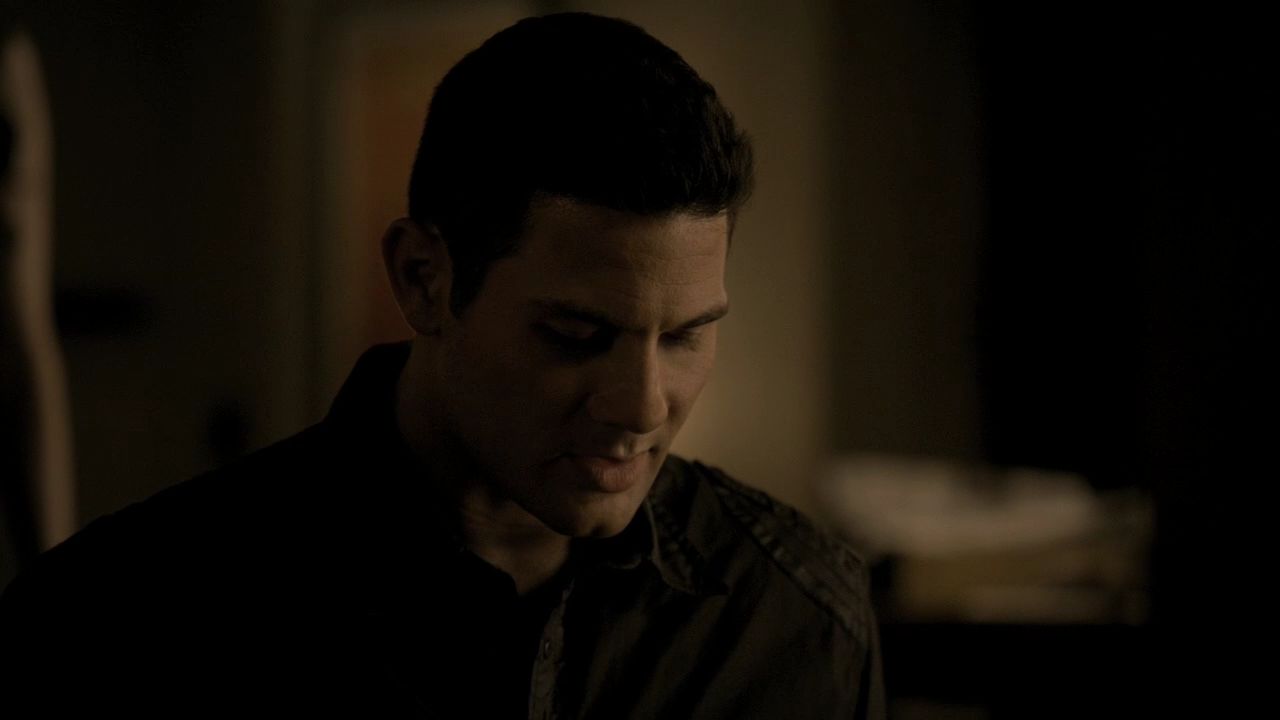 219VampireDiaries1803.jpg