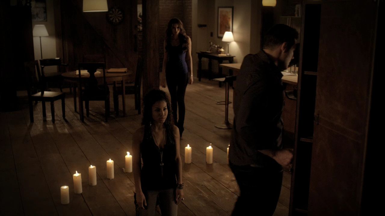 219VampireDiaries1835.jpg