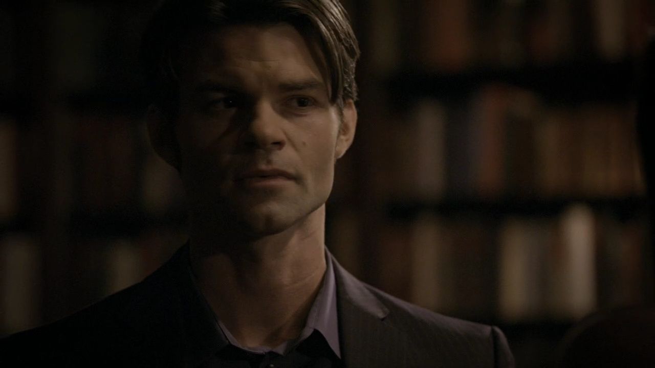 220VampireDiaries0184.jpg
