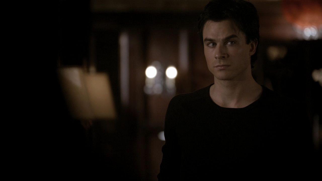 220VampireDiaries0206.jpg