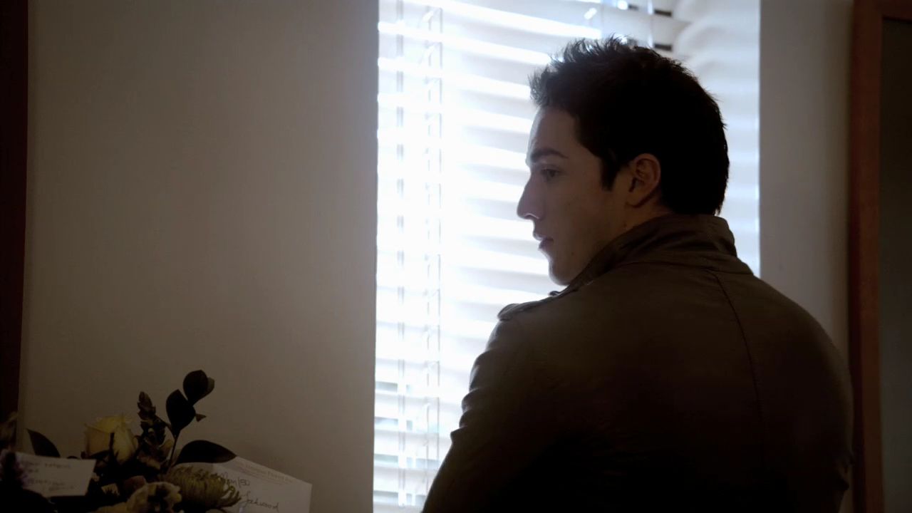 220VampireDiaries0224.jpg