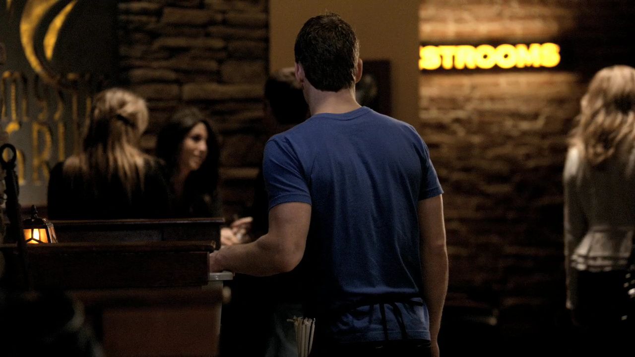 220VampireDiaries0260.jpg