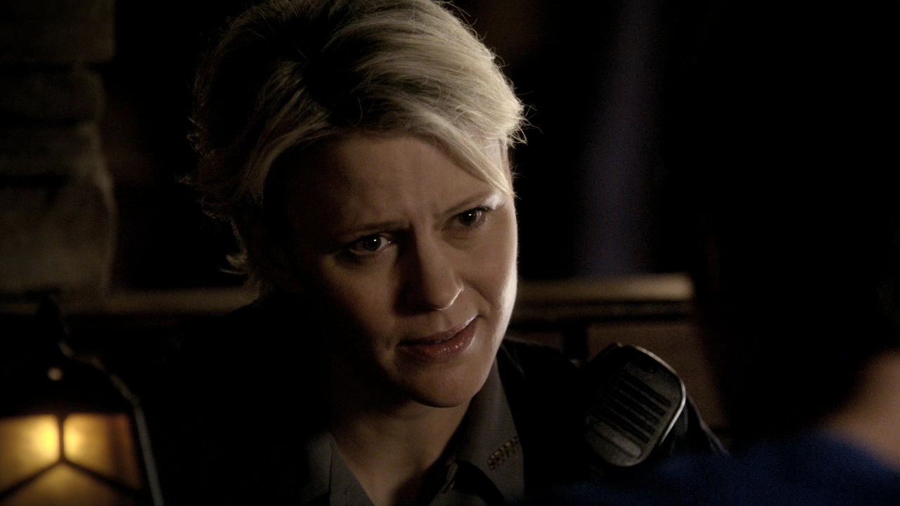 220VampireDiaries0290.jpg