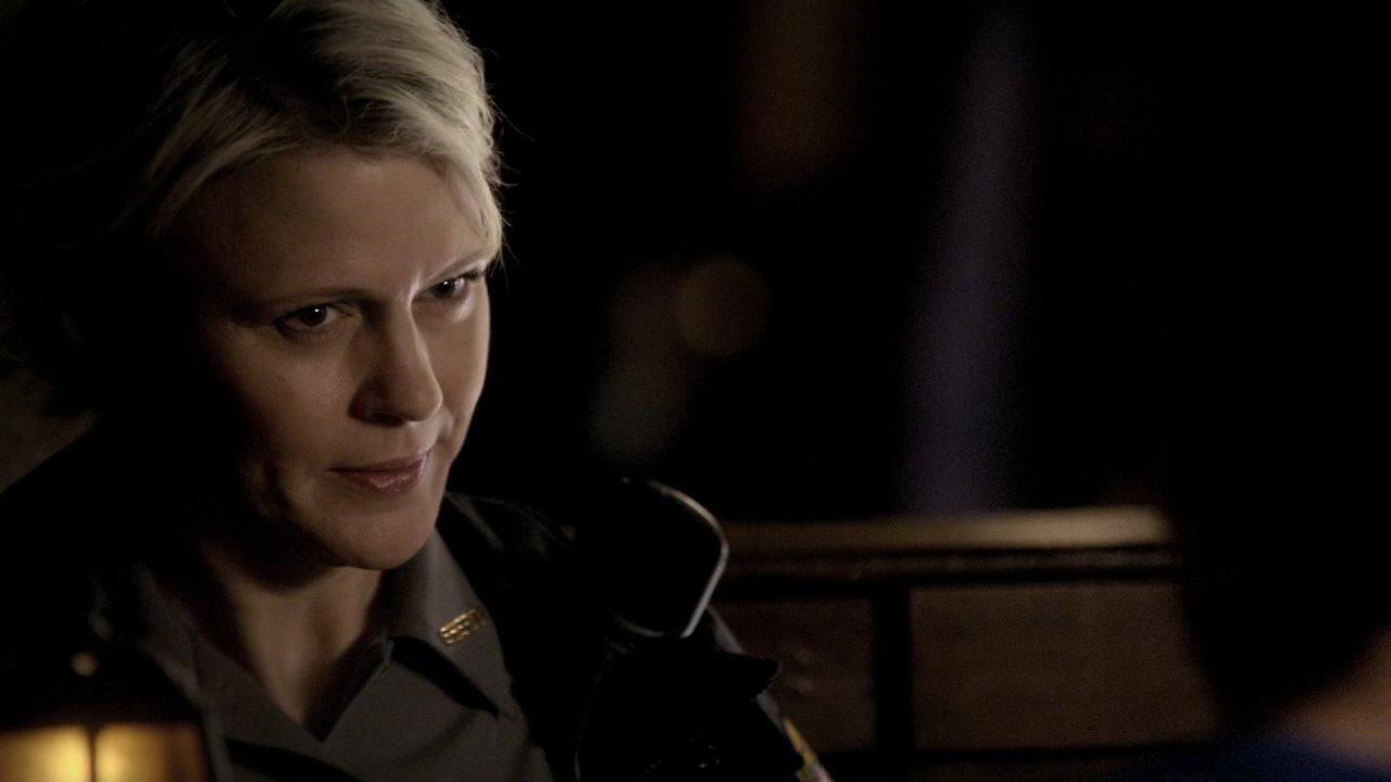 220VampireDiaries0307.jpg