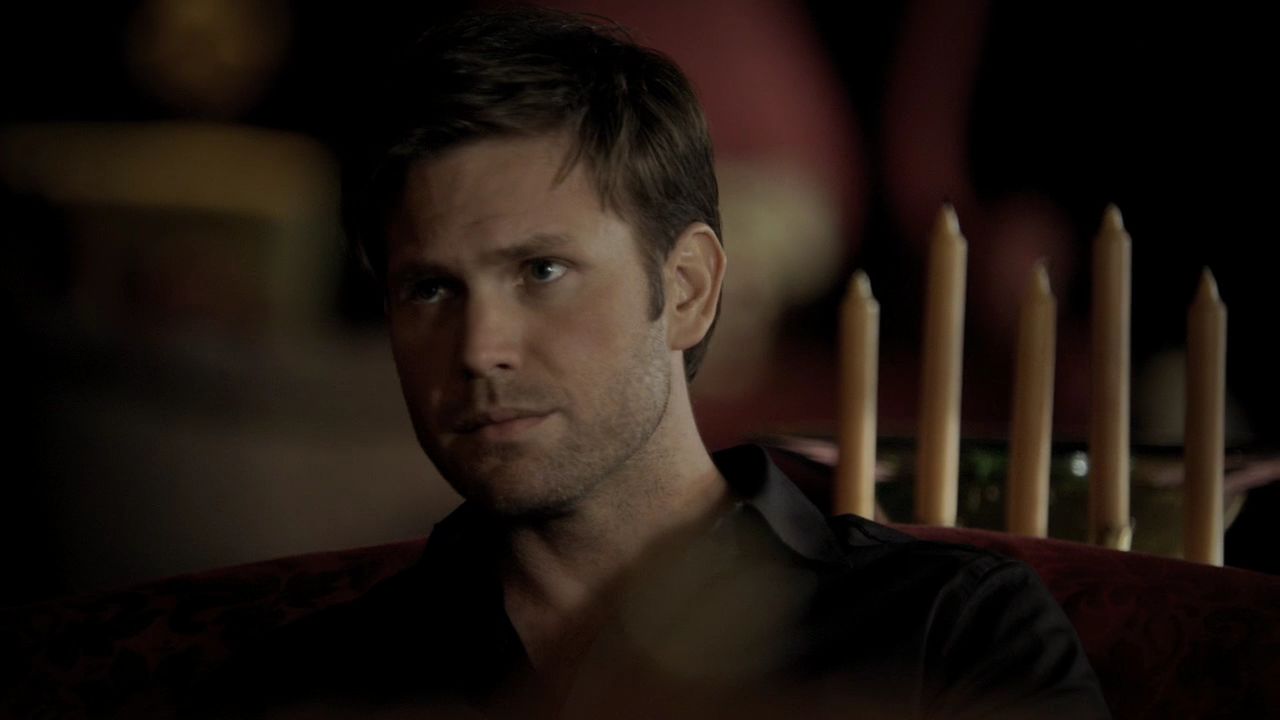 220VampireDiaries0323.jpg