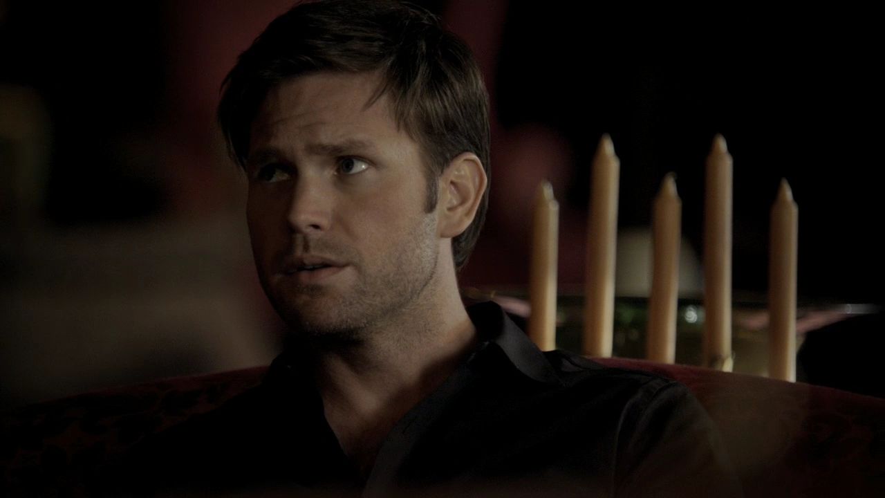 220VampireDiaries0328.jpg