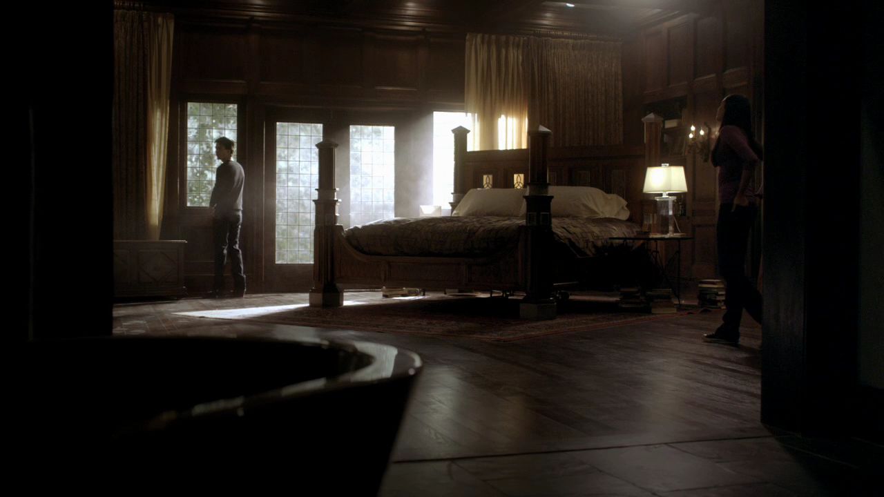 220VampireDiaries0334.jpg