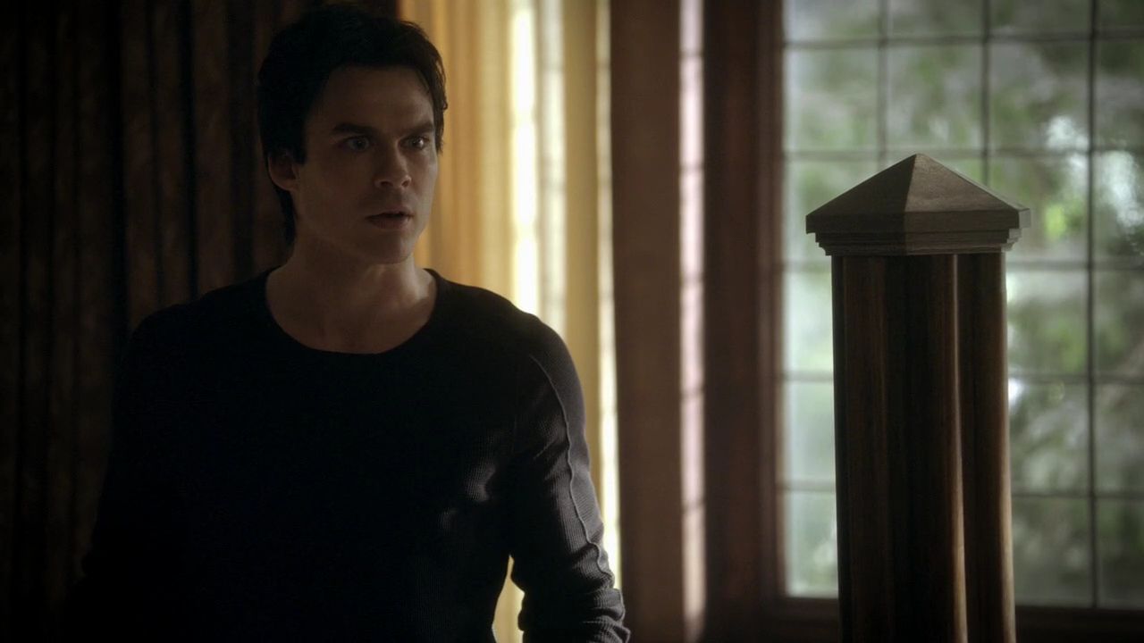 220VampireDiaries0350.jpg
