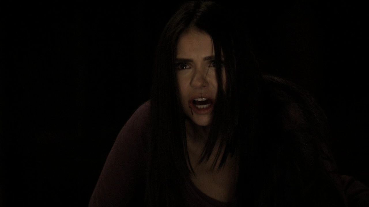 220VampireDiaries0429.jpg