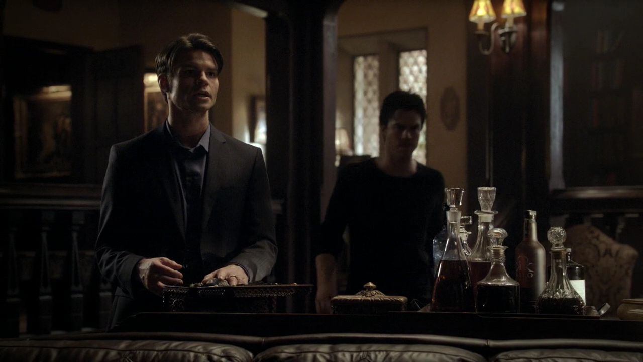 220VampireDiaries0490.jpg