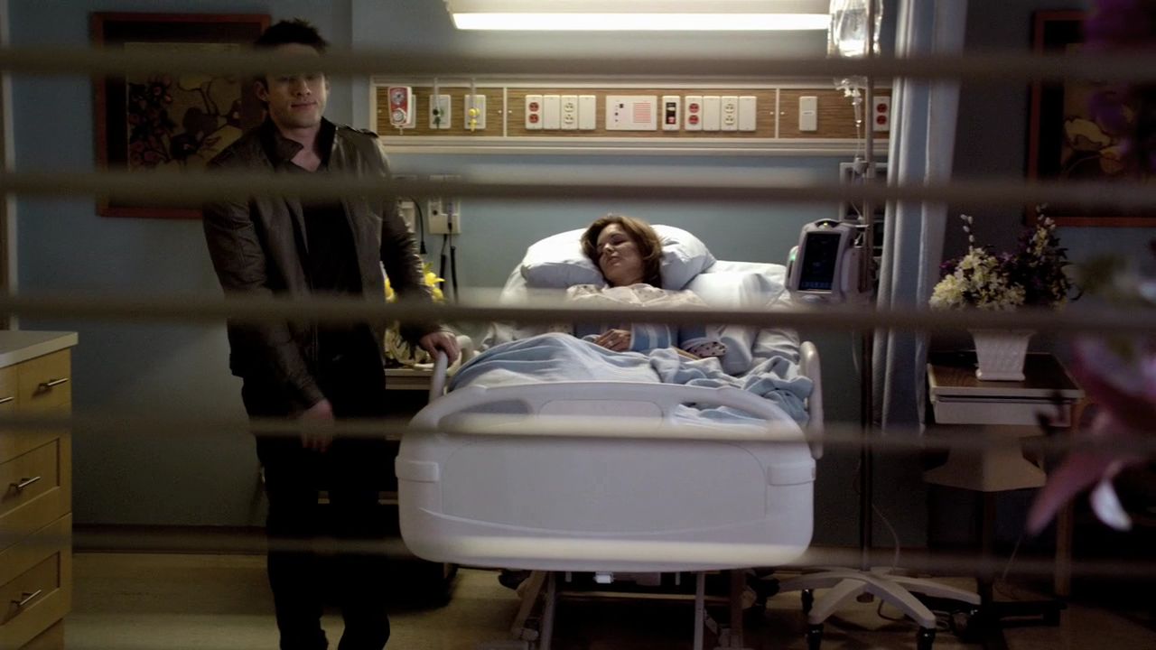 220VampireDiaries0591.jpg