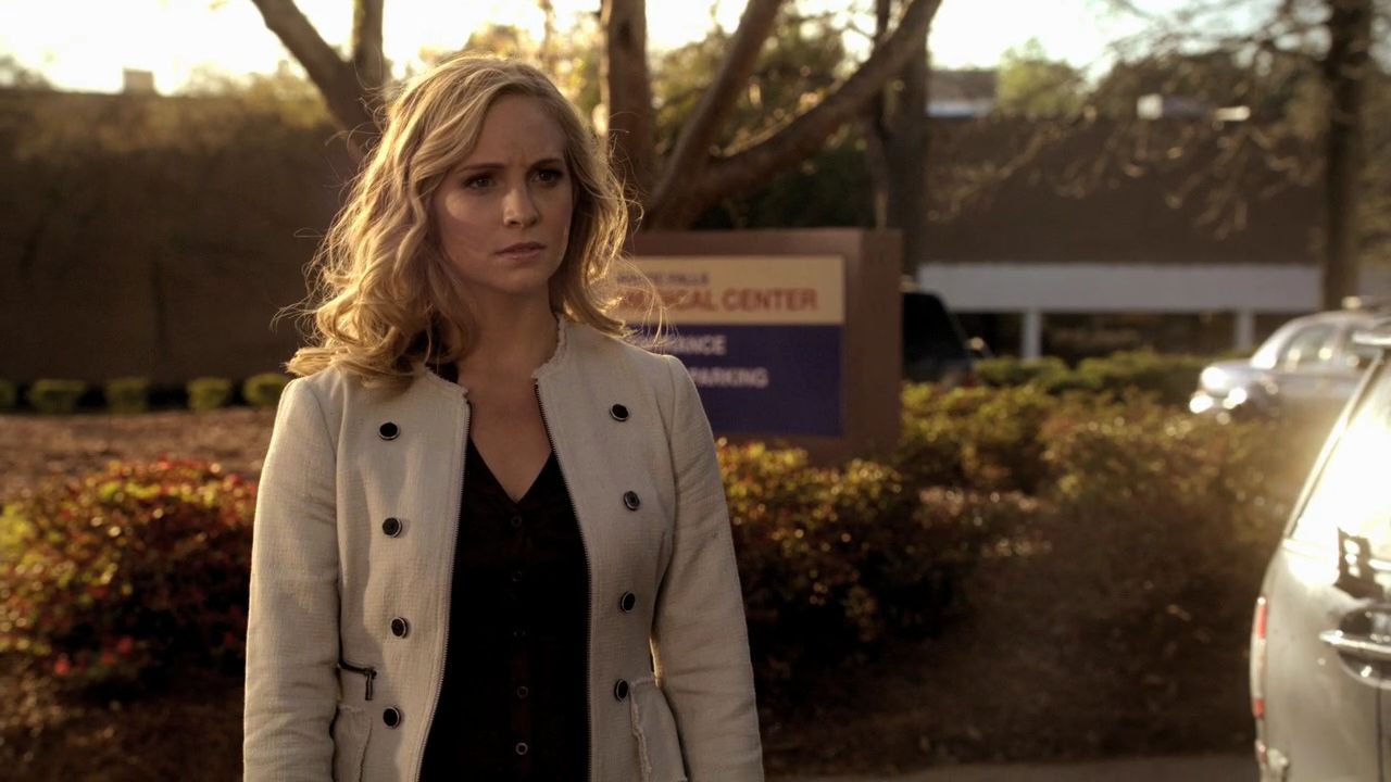 220VampireDiaries0664.jpg