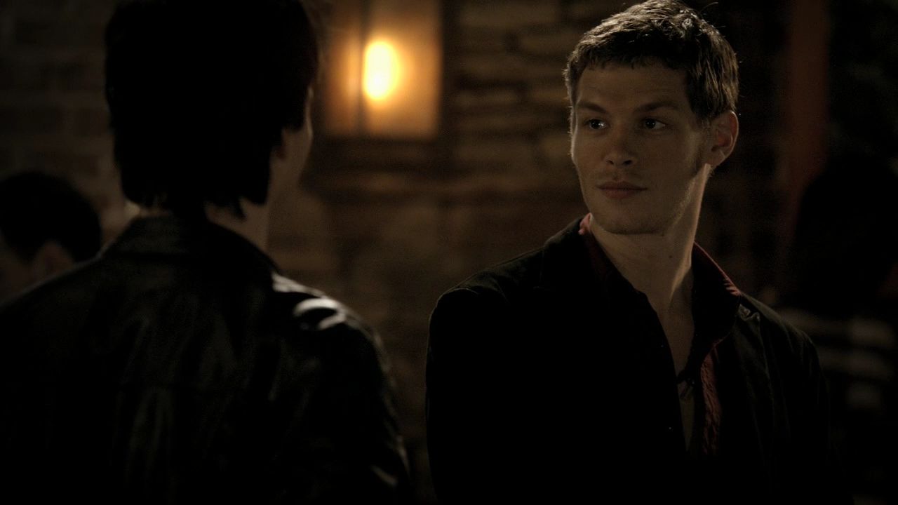 220VampireDiaries0725.jpg