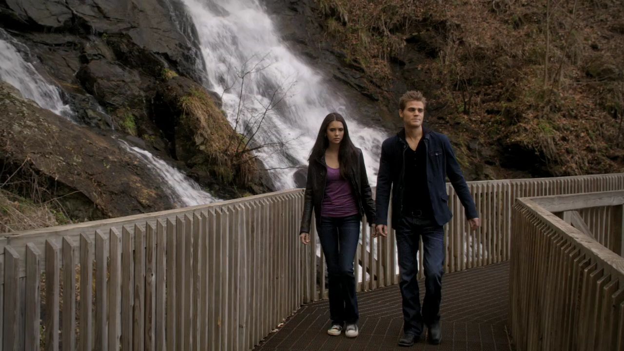 220VampireDiaries0980.jpg