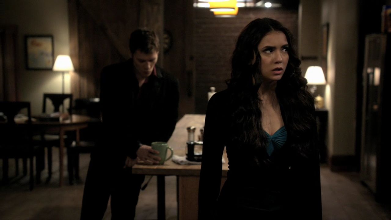 220VampireDiaries1096.jpg