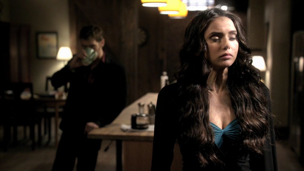220VampireDiaries1098.jpg