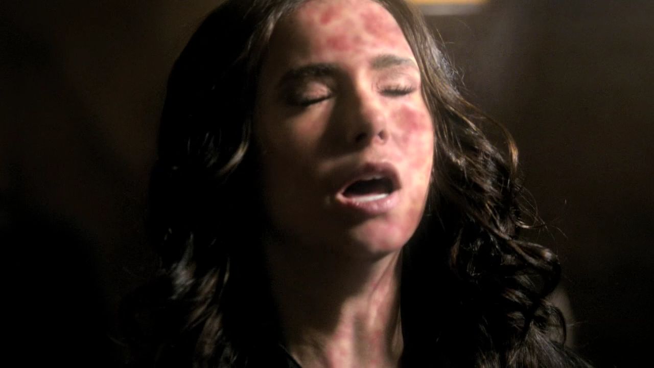 220VampireDiaries1107.jpg