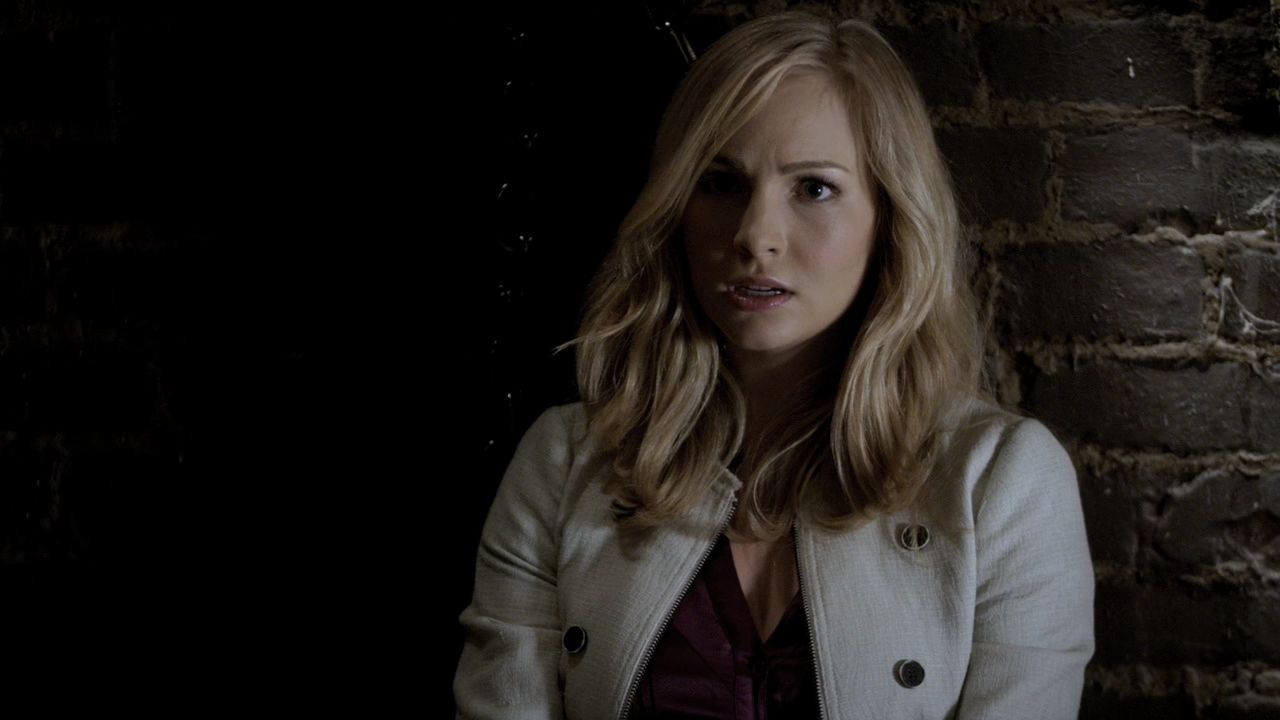 220VampireDiaries1200.jpg