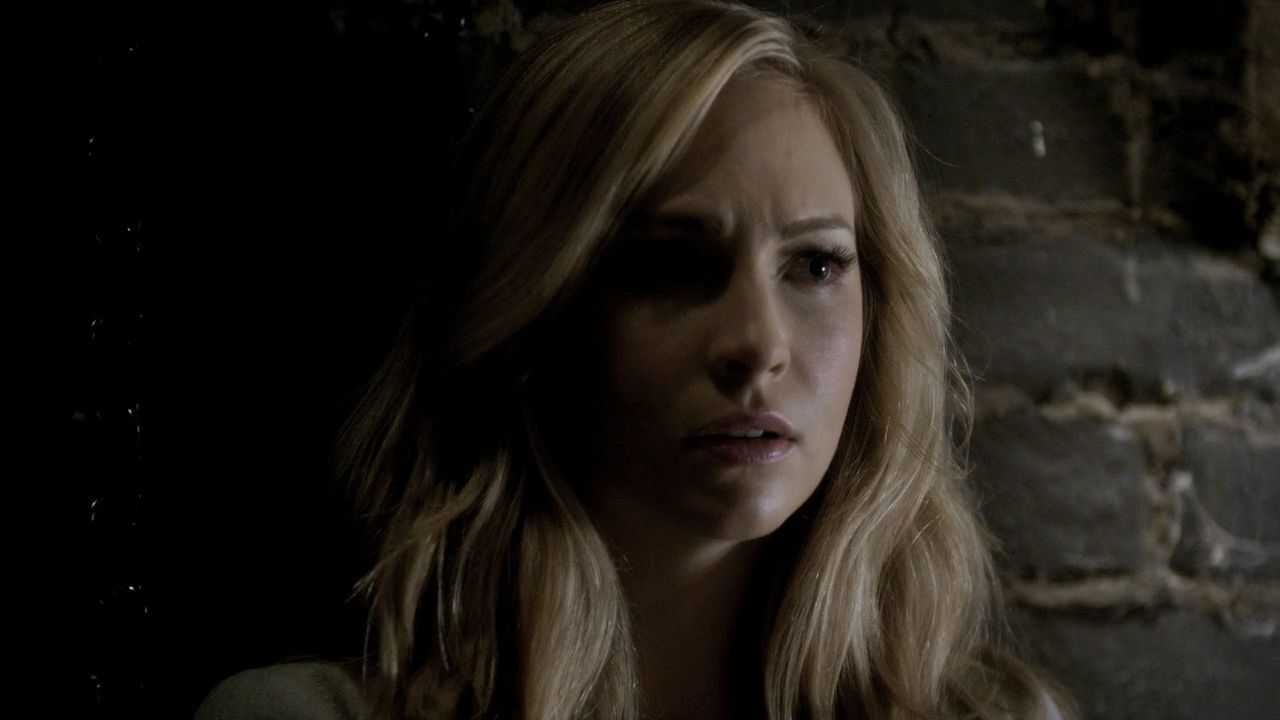 220VampireDiaries1211.jpg