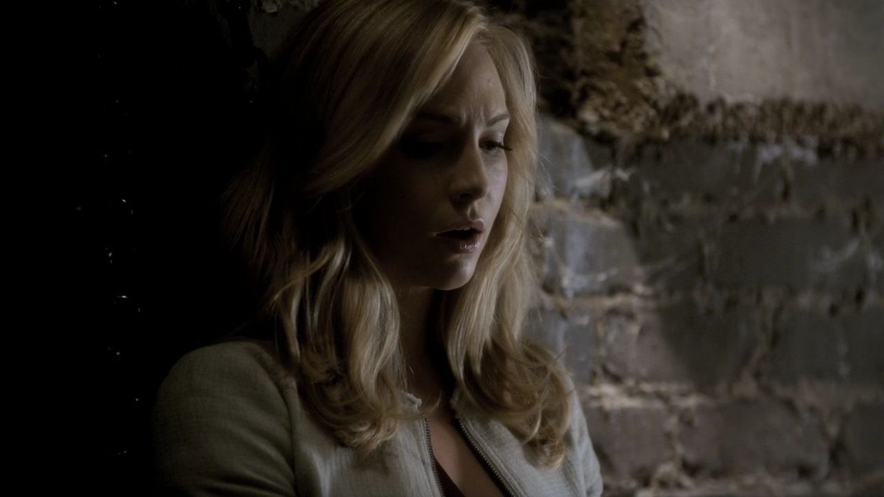 220VampireDiaries1222.jpg