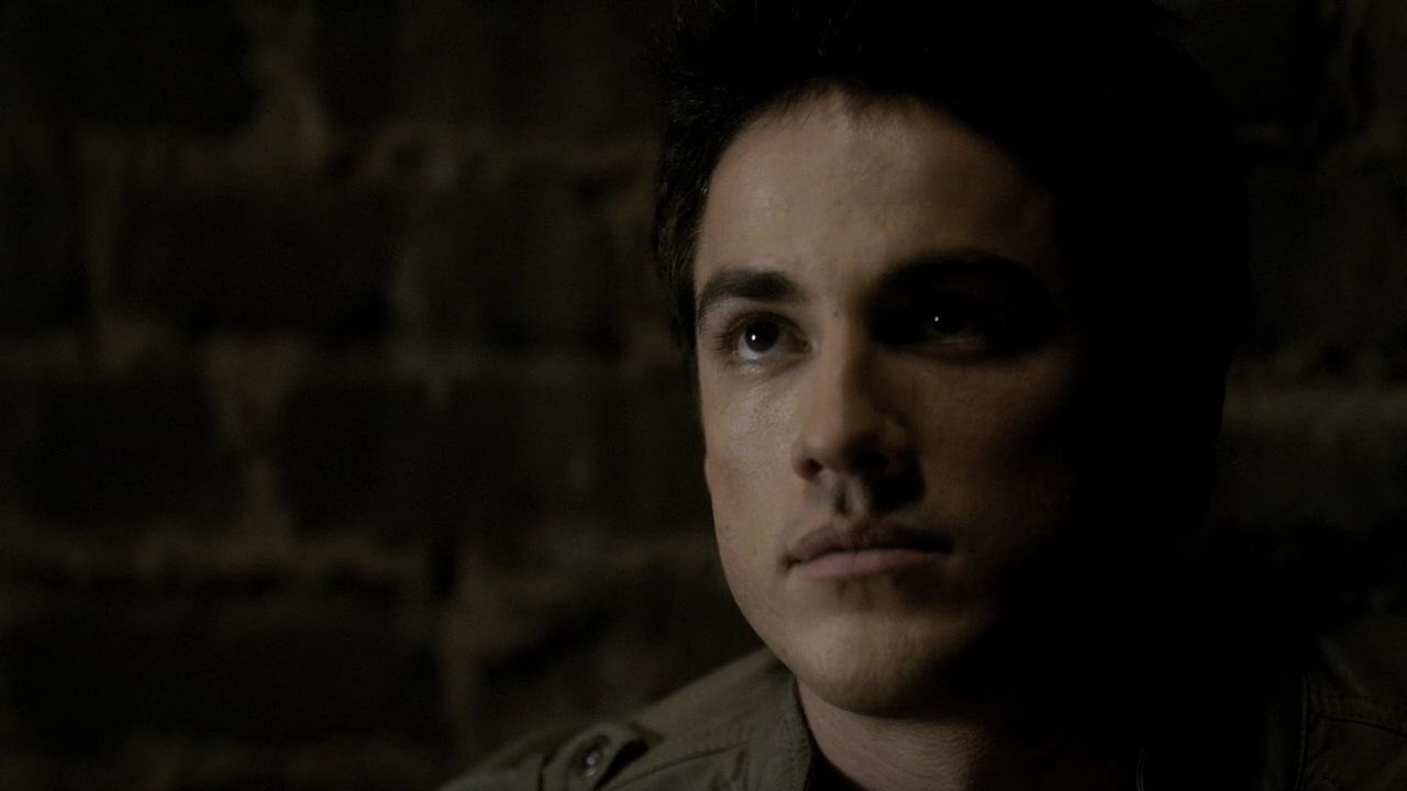 220VampireDiaries1284.jpg