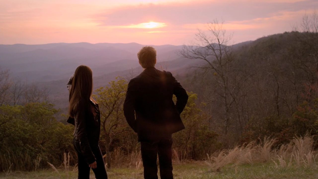 220VampireDiaries1307.jpg