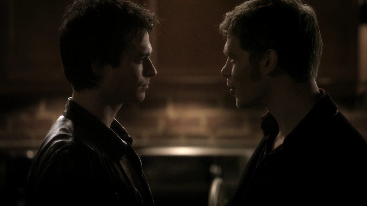 220VampireDiaries1700.jpg