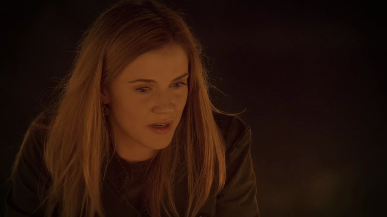 221VampireDiaries0527.jpg