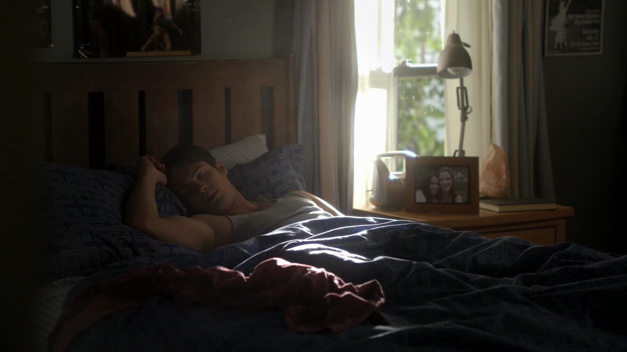 222VampireDiaries0002.jpg