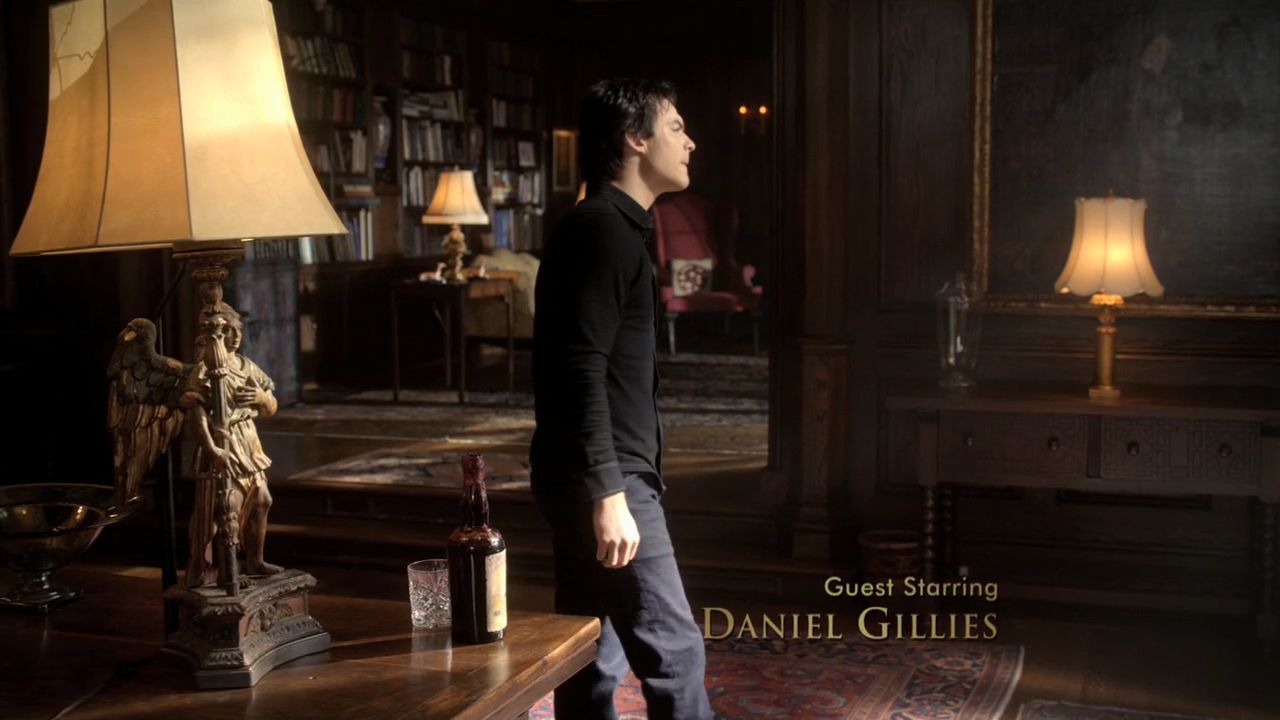 222VampireDiaries0101.jpg