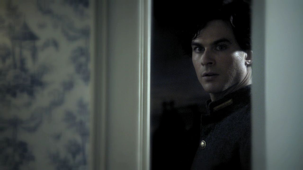 222VampireDiaries0510.jpg
