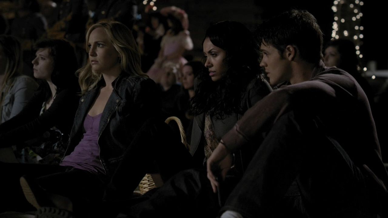 222VampireDiaries0825.jpg