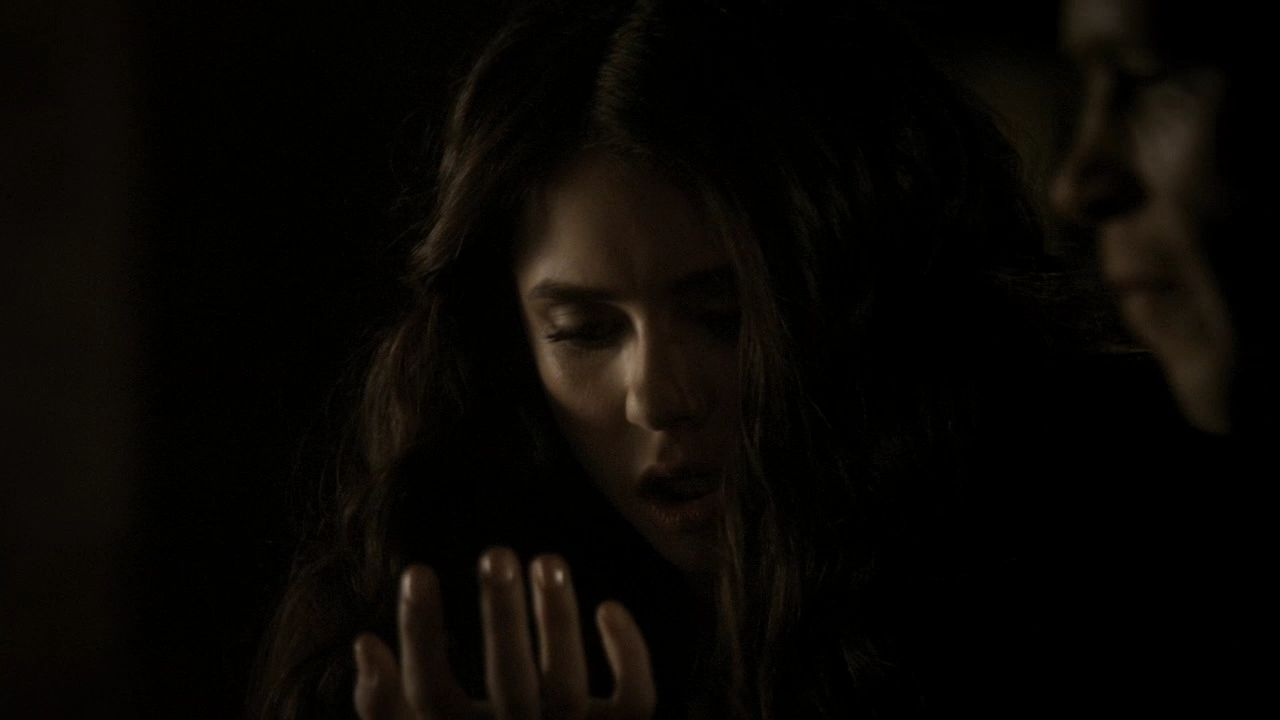 222VampireDiaries0905.jpg