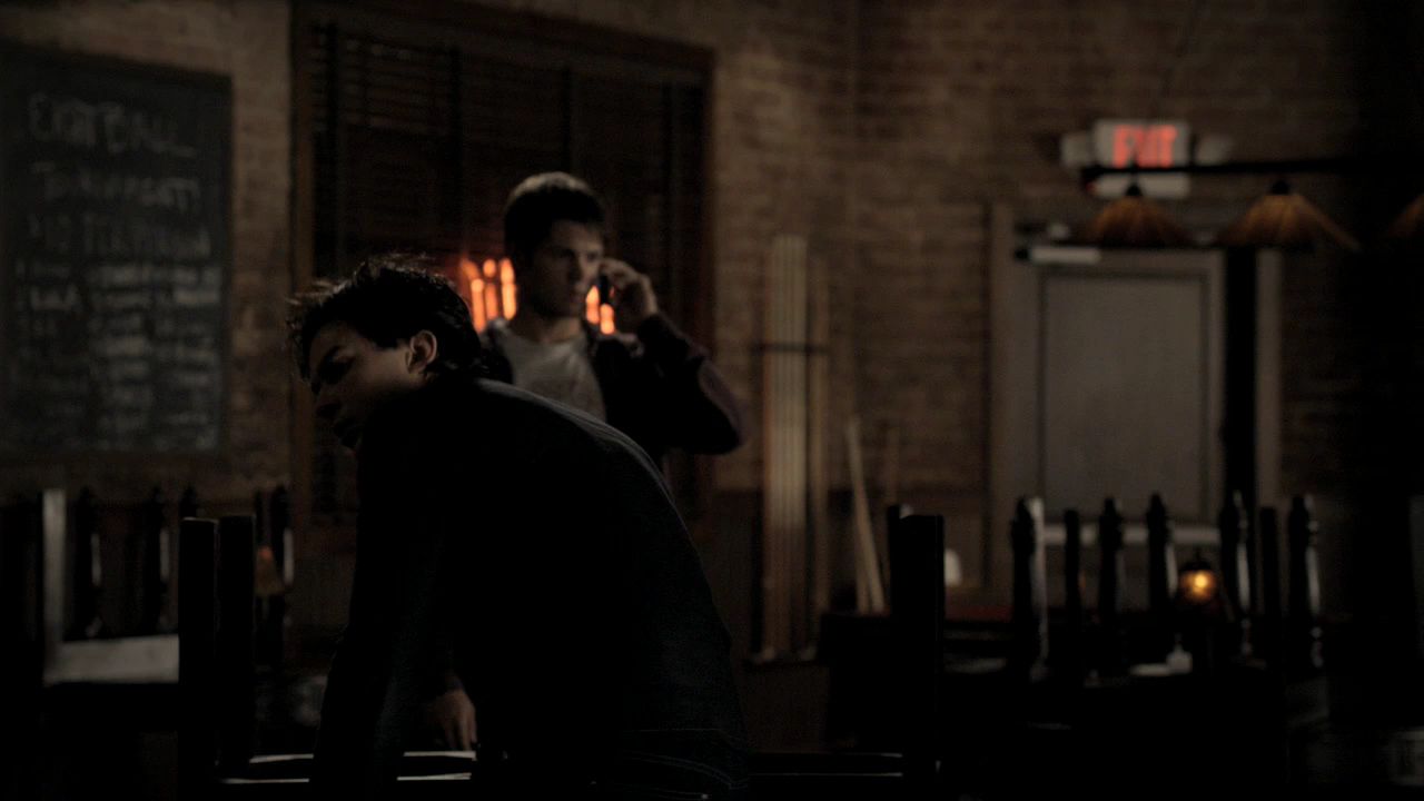 222VampireDiaries1001.jpg