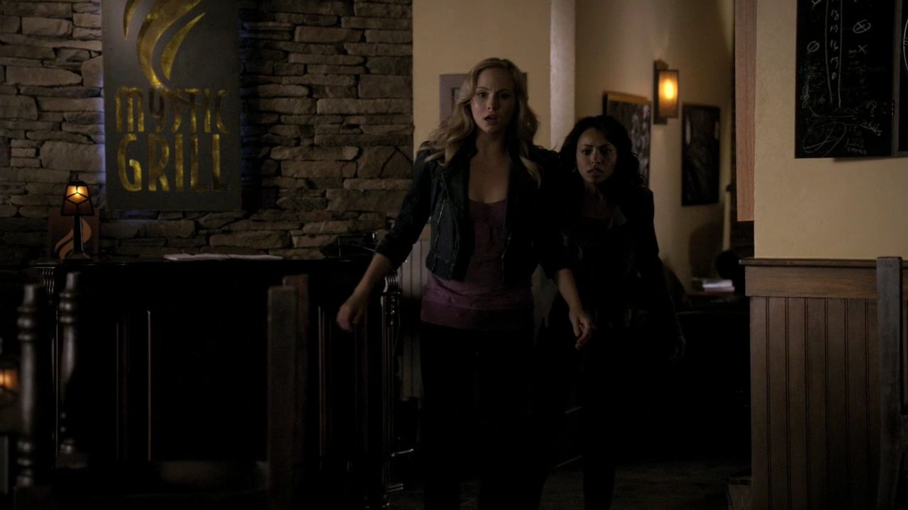 222VampireDiaries1019.jpg