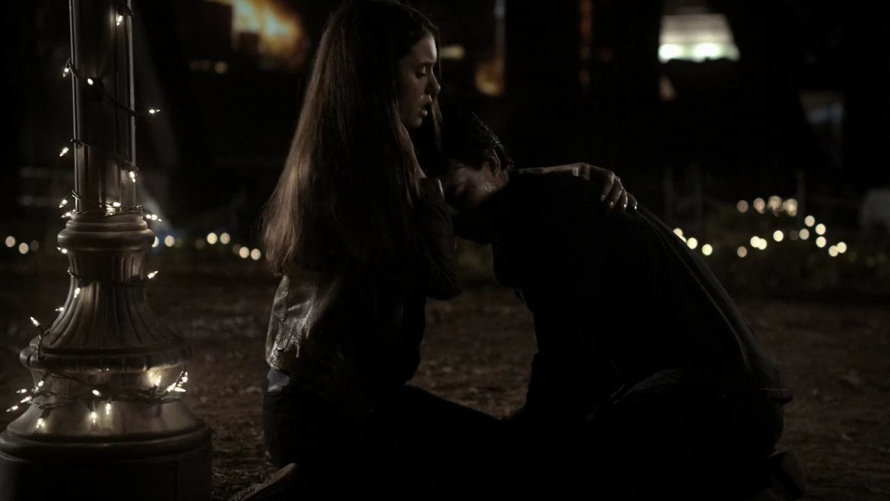 222VampireDiaries1402.jpg