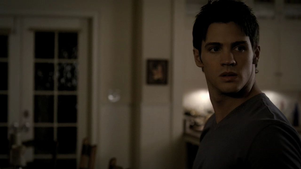222VampireDiaries2017.jpg
