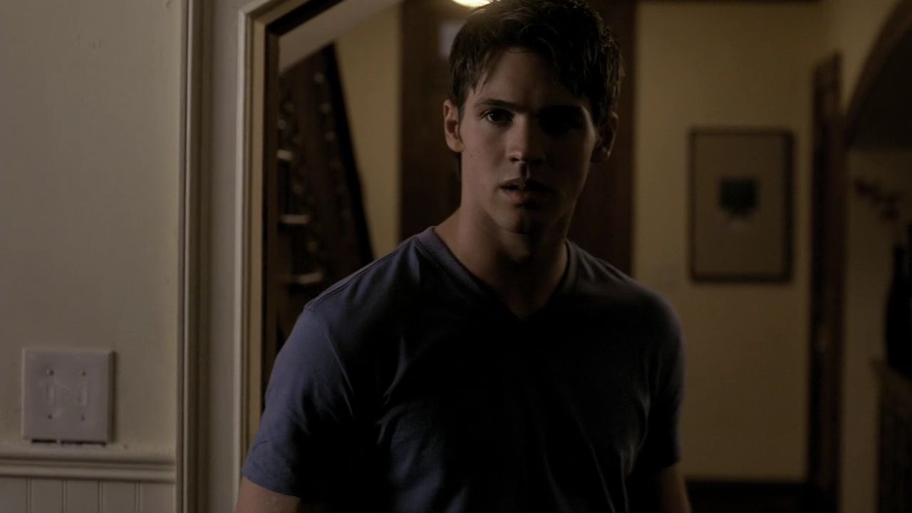 222VampireDiaries2019.jpg