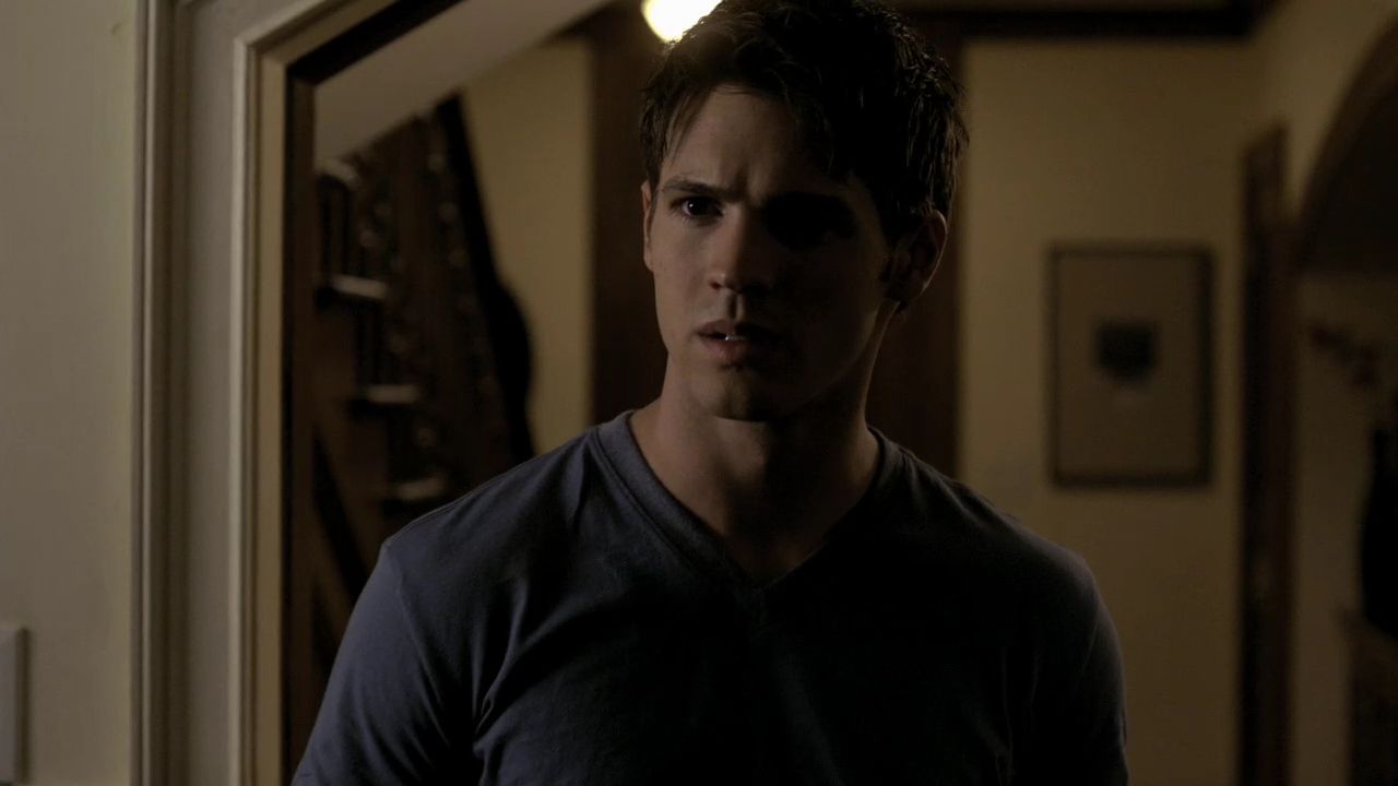 222VampireDiaries2021.jpg
