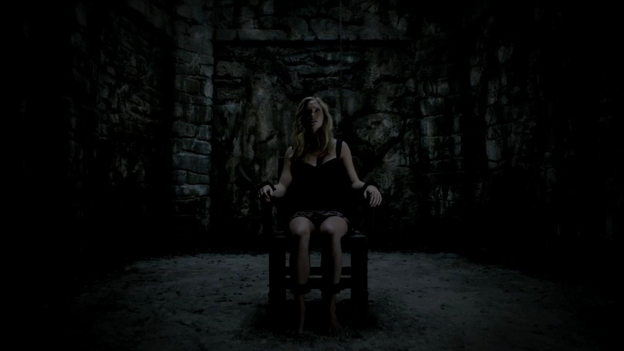 303VampireDiaries0264.jpg