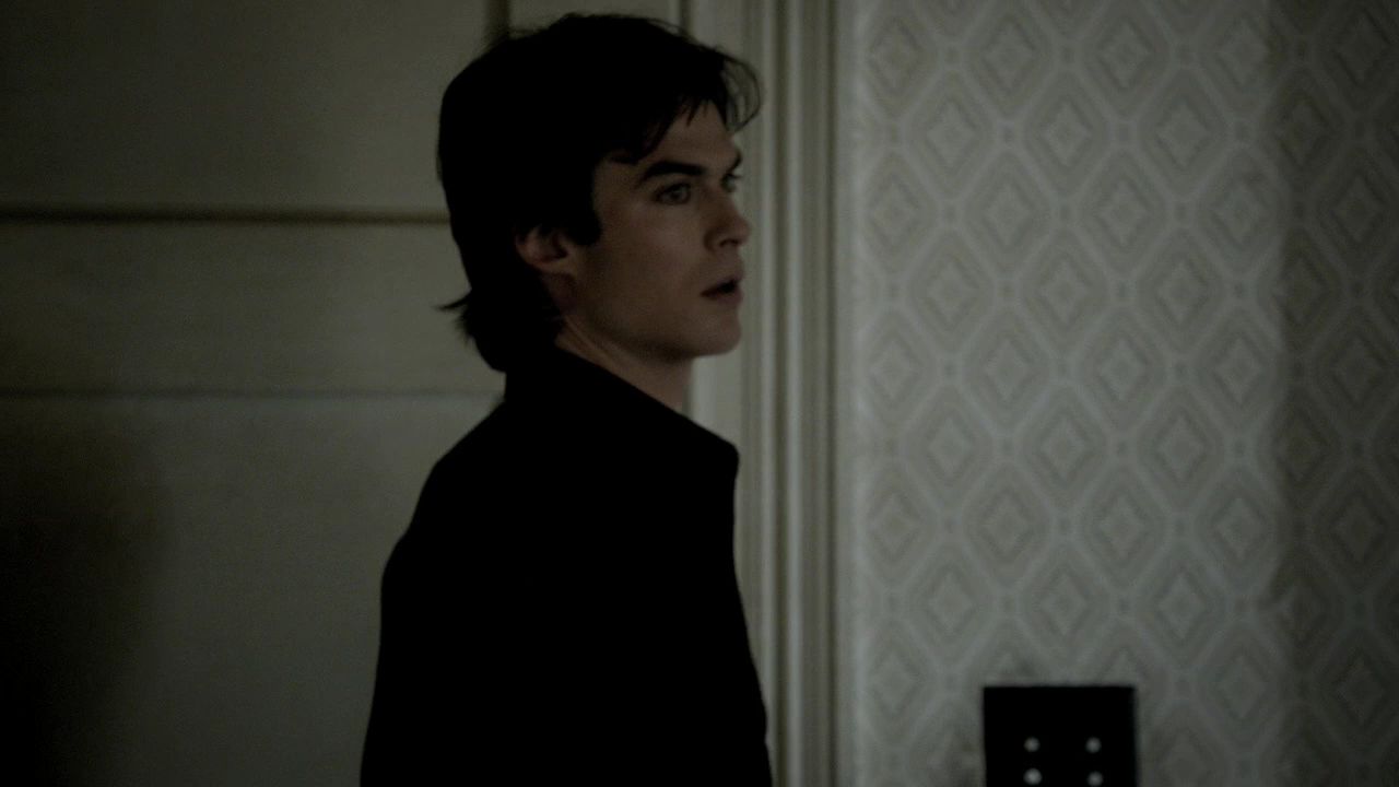 303VampireDiaries0610.jpg