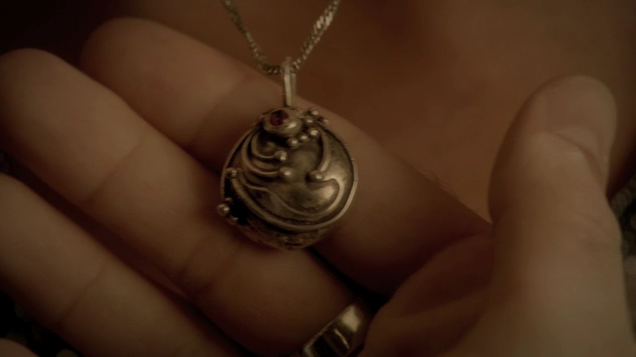 303VampireDiaries0705.jpg