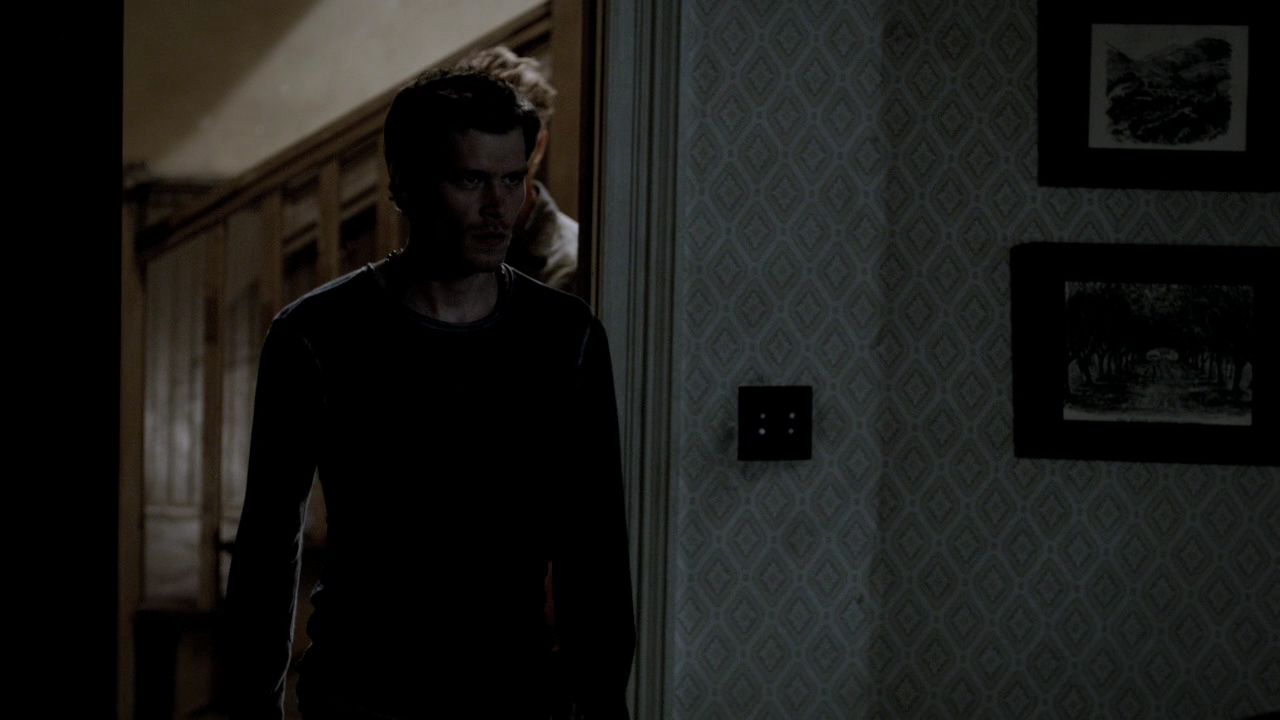 303VampireDiaries0986.jpg