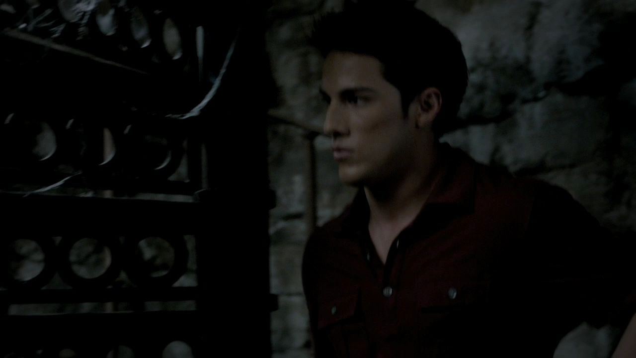 303VampireDiaries1282.jpg