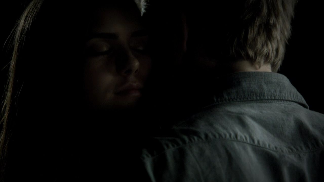 303VampireDiaries1513.jpg