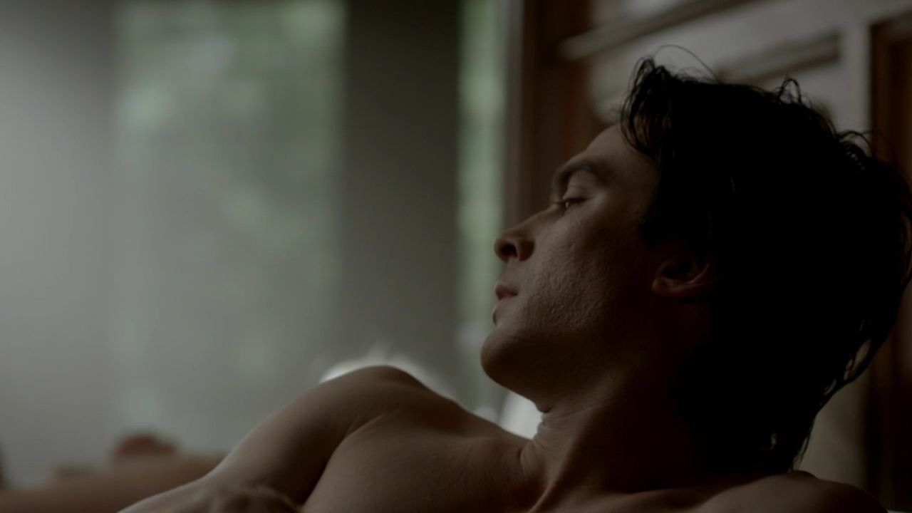 315VampireDiaries0060.jpg